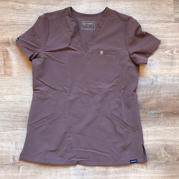 Mediclo Scrub Set - Picture 3 of 3